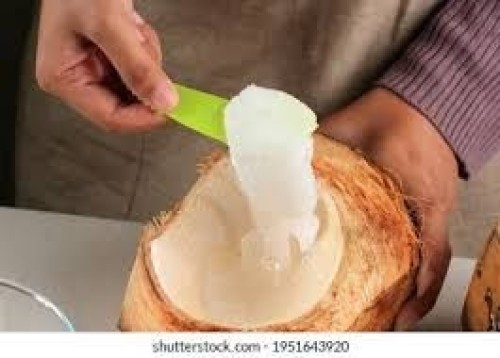 Young coconut pulp in syrup